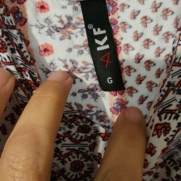 Floral Pattern Romper - Picture 4 of 4